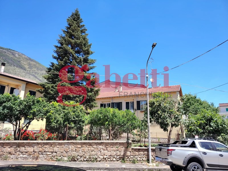 Trilocale in Vendita a Venafro, 85'000&euro;, 93 m², arredato