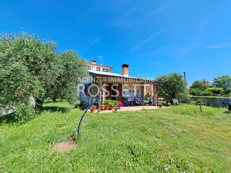 Casa Indipendente in Vendita a Cerreto Guidi, 347'000€, 180 m²