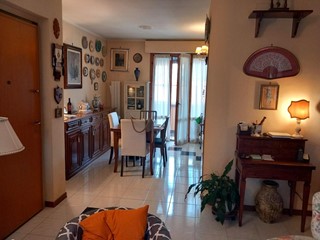 Trilocale in Vendita a Cascina, zona San Frediano a Settimo, 160'000€, 75 m², con Box