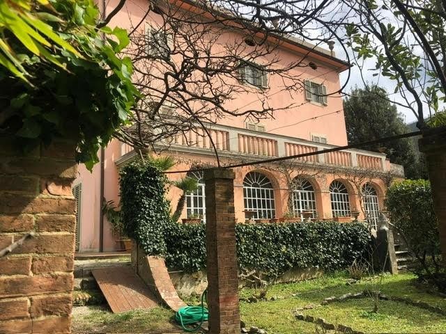 Villa in Vendita a Calci, 1'490'000€, 600 m², con Box