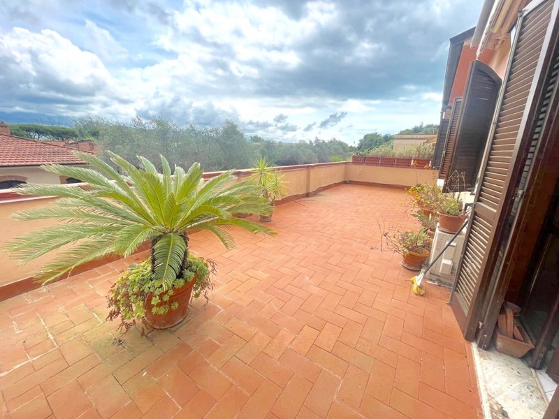 Appartamento in Vendita a Ameglia, 250'000€, 82 m², con Box