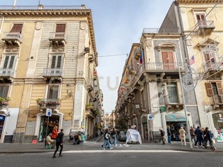 Appartamento in Vendita a Catania, 420'000&euro;, 200 m²