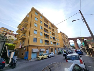 Quadrilocale in Vendita a Genova, 59'000€, 55 m², arredato