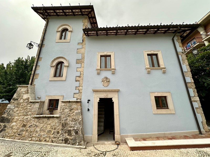 Villa in Vendita a L'Aquila, zona Gignano, 450'000€, 120 m²