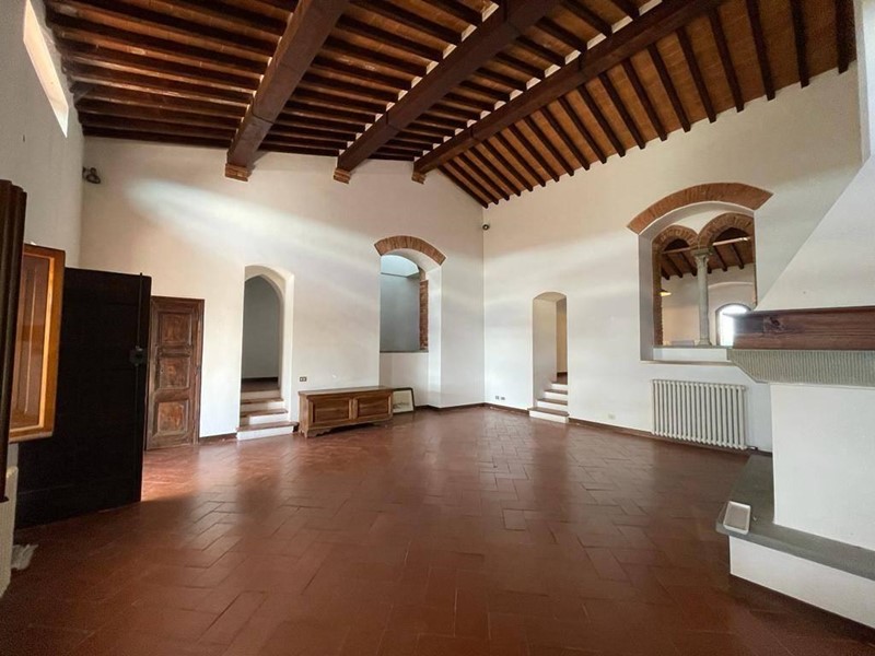Appartamento in Vendita a Siena, 385'000€, 185 m²