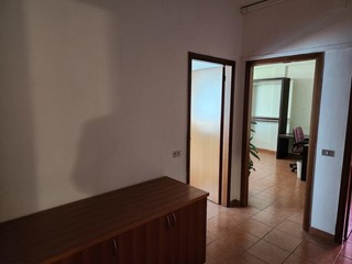Ufficio in Affitto a Santa Croce sull'Arno, 400€, 40 m²