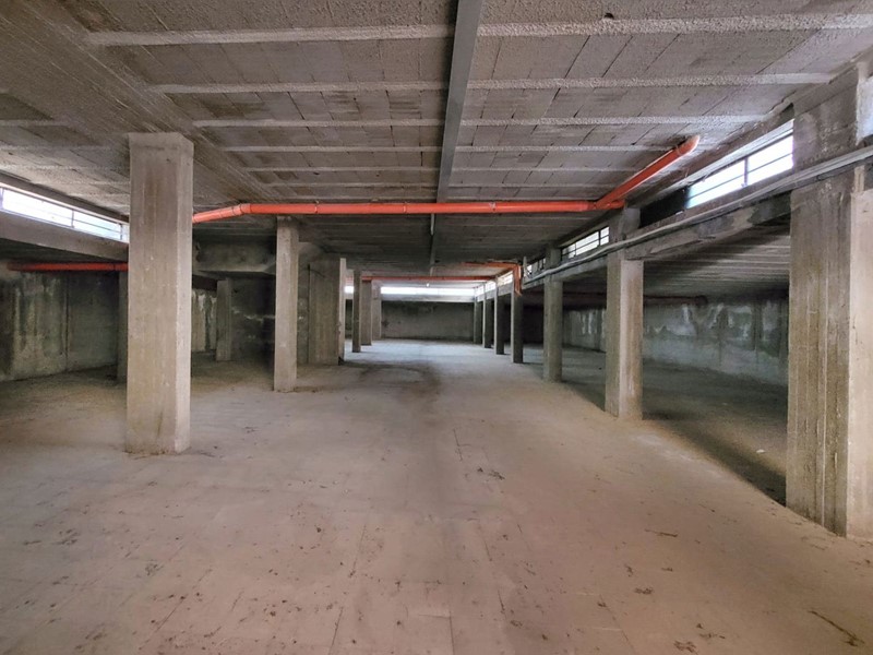 Magazzino in Vendita a Monteprandone, 130'000€, 447 m²