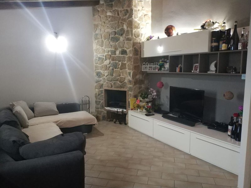 Quadrilocale in Vendita a Massarosa, 138'000€, 79 m², arredato