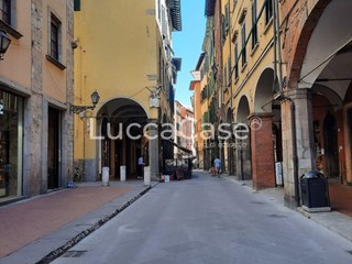 Immobile commerciale in Affitto a Pisa, 1'500€, 65 m²