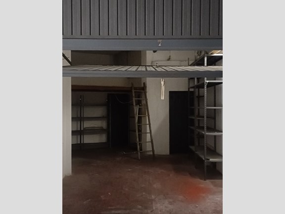 Box in Vendita a Genova, zona Apparizione, 55'000€, 32 m²