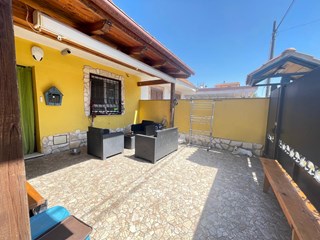 Villa in Vendita a Fiumicino, zona Fiumicino , 269'000€, 113 m², arredato