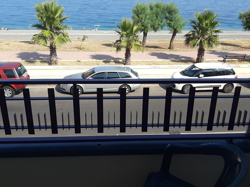 Trilocale in Affitto a Nizza di Sicilia, zona fronte mare, 111€, 75 m², arredato