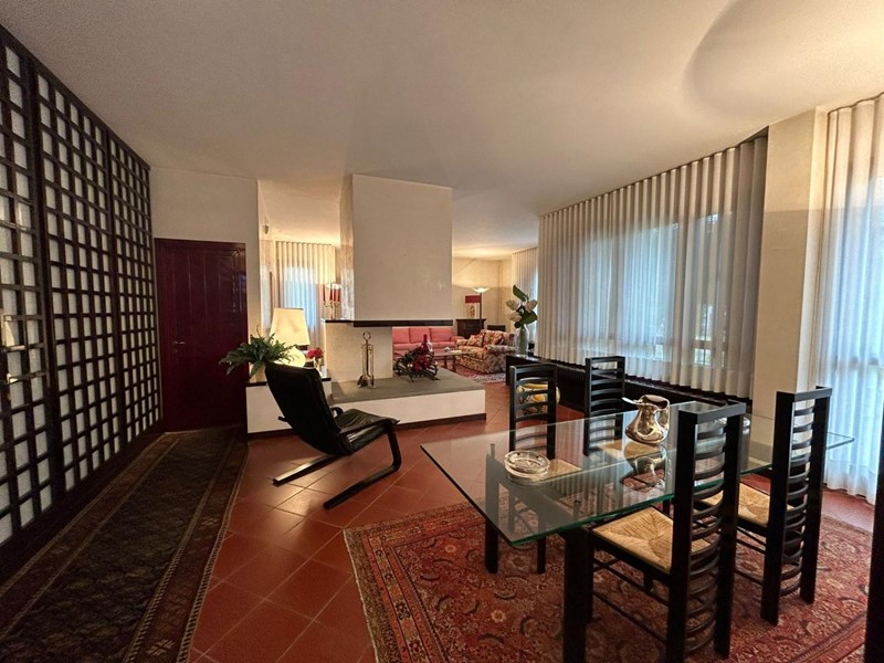 Villa in Vendita a Santa Croce sull'Arno, 490'000€, 250 m², arredato, con Box