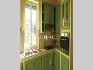 Appartamento in Vendita a Massarosa, zona Bozzano, 150'000€, 100 m²