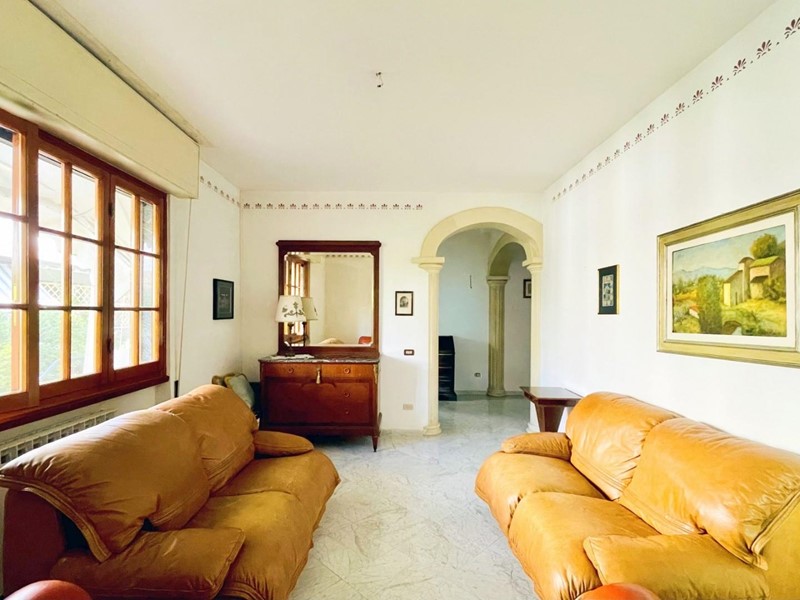 Casa Semi Indipendente in Vendita a Viareggio, zona Torre Del Lago-marina, 399'000€, 135 m²