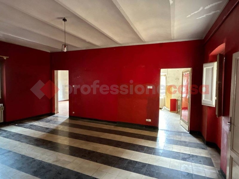 Appartamento in Vendita a Pistoia, 238'000€, 209 m²
