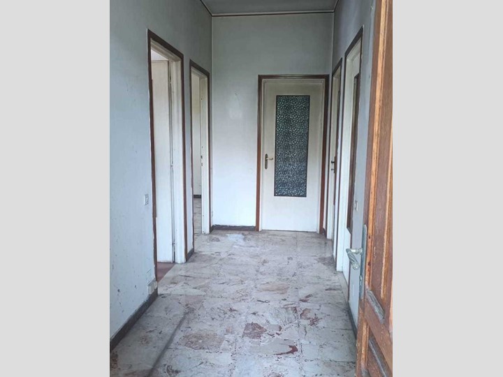 Casa Semi Indipendente in Vendita a Bore, 45'000&euro;, 120 m²