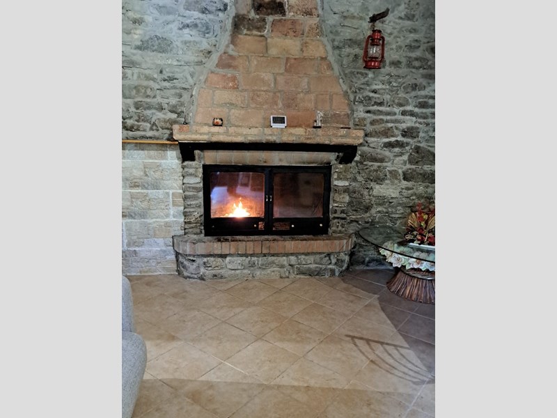 Appartamento in Affitto a Valmozzola, 400€, arredato