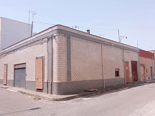 Casa Indipendente in Vendita a Sava, 100'000€, 210 m²