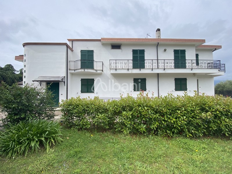Casa Indipendente in Vendita a La Spezia, zona Termo, 950'000&euro;, 400 m²