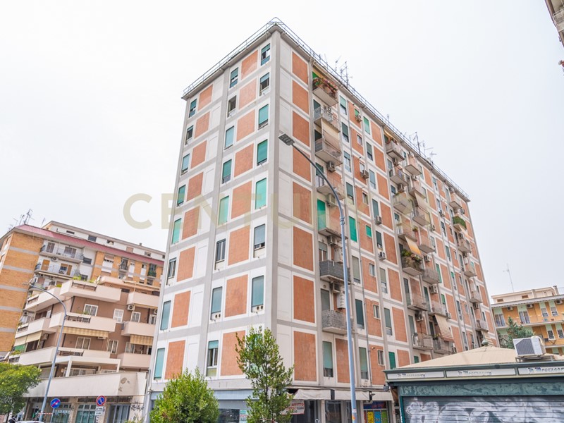 Quadrilocale in Vendita a Roma, zona Villa Gordiani, 275'000€, 100 m², arredato