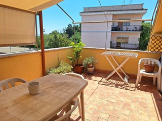 Quadrilocale in Vendita a Morlupo, 140'000&euro;, 100 m², con Box