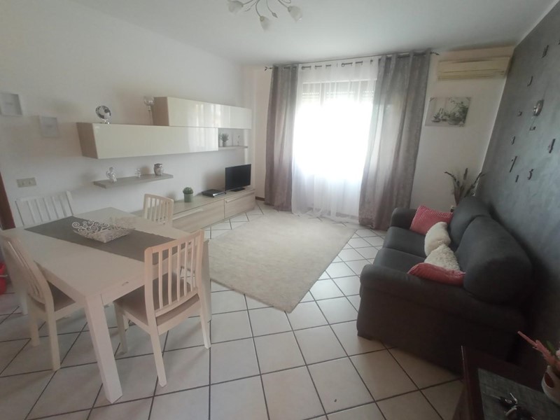 Appartamento in Vendita a Castelfranco di Sotto, 159'000€, 90 m², con Box