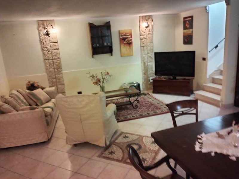 Villetta a schiera in Vendita a Rosignano Marittimo, zona Nibbiaia, 235'000€, 180 m²