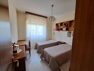 Appartamento in Vendita a Barcellona Pozzo di Gotto, 60'000€, 100 m²