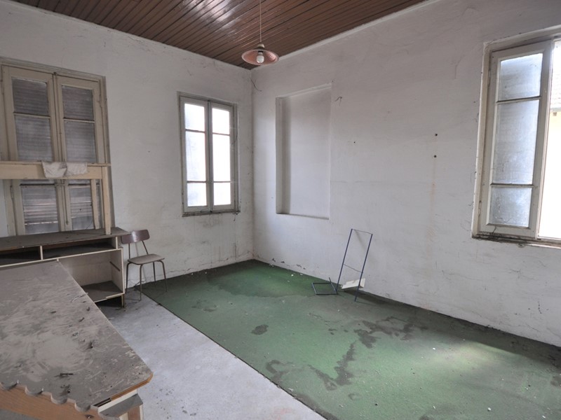 Casa Indipendente in Vendita a Buscate, 54'000€, 190 m²