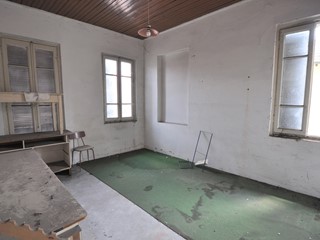 Casa Indipendente in Vendita a Buscate, 54'000€, 190 m²