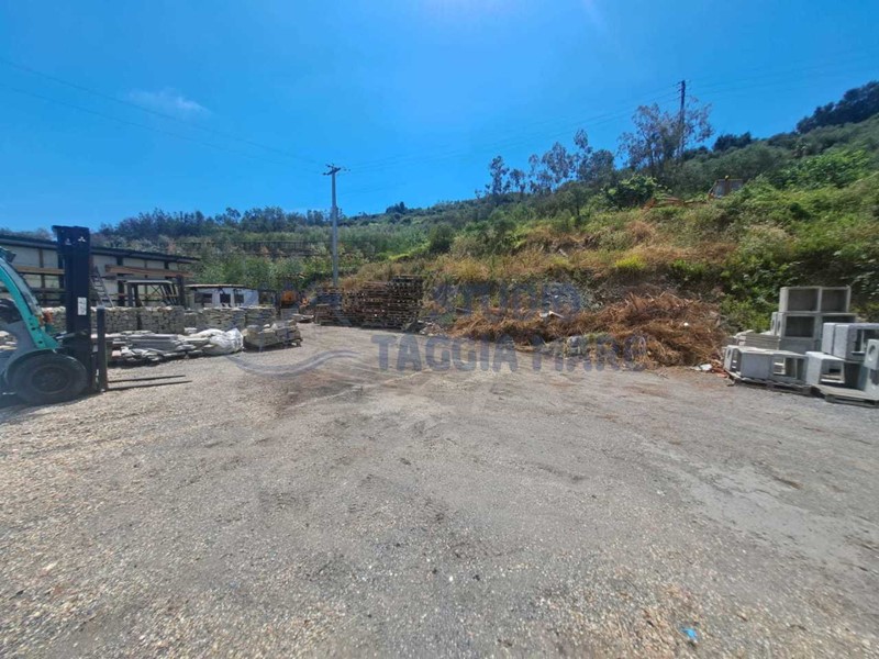 Terreno industriale in Vendita a Santo Stefano al Mare, 380'000€, 