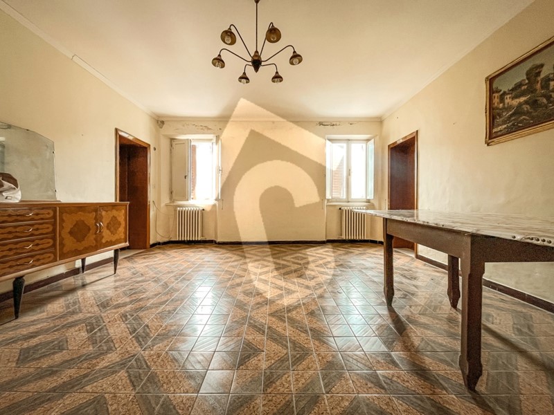 Appartamento in Vendita a Jesi, zona ZONA 1B, 149'000€, 123 m²