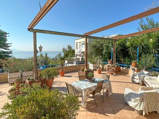 Appartamento in Vendita a Napoli, zona Posillipo, 2'150'000€, 350 m²