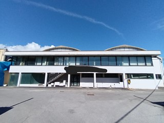 Ufficio in Affitto a Capannori, zona Guamo, 2'800€, 480 m²