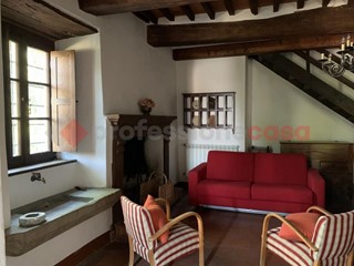 Appartamento in Vendita a Arezzo, 450'000€, 532 m²