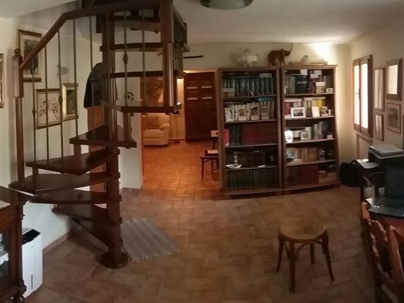 Casa Semi Indipendente in Vendita a Carrara, zona Fossola, 250'000€, 150 m², arredato