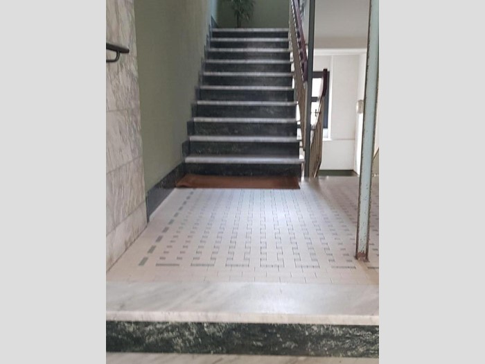 Appartamento in Vendita a Carrara, zona Avenza, 210'000€, 137 m²