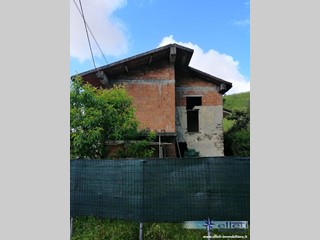 Casa di corte in Vendita a Massa, zona Mirteto, 89'000€, 65 m²
