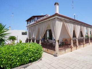 Villa in Vendita a Bari, 370'000€, 197 m²