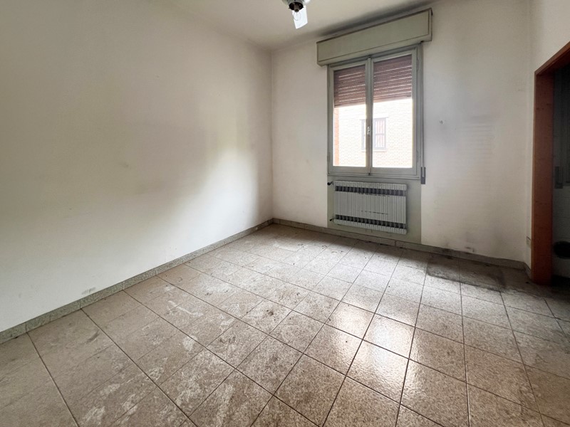 Appartamento in Vendita a Reggio Emilia, zona Ospedale, 165'000€, 120 m², con Box