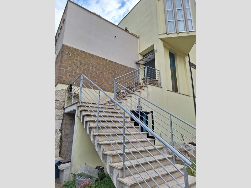 Appartamento in Vendita a Rignano Flaminio, 140'000€, 175 m²