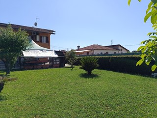 Casa Semi Indipendente in Vendita a Massa, zona Alteta, 240'000€, 130 m², arredato