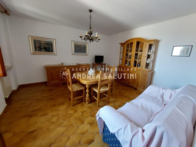 Casa Indipendente in Vendita a Buti, 119'000€, 140 m², arredato, con Box