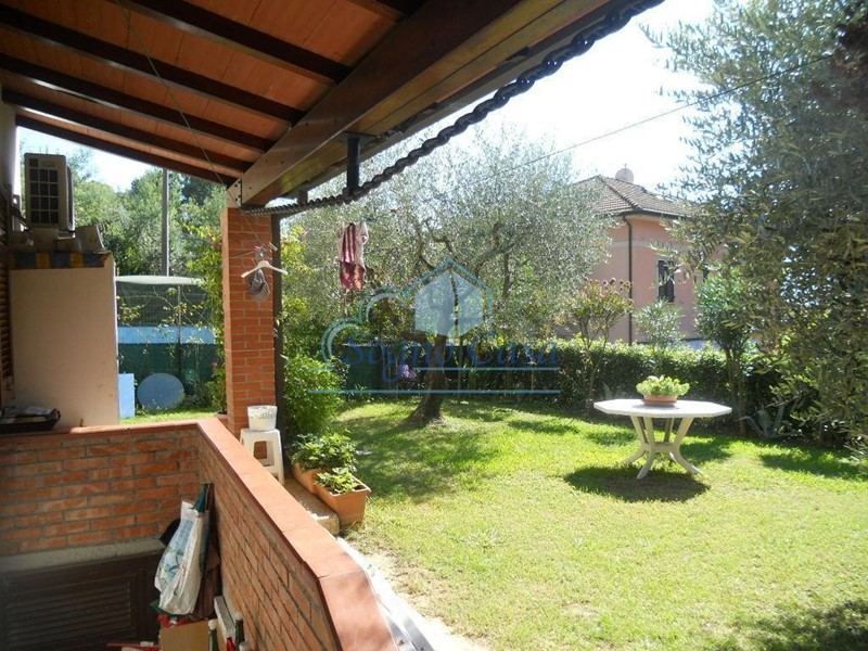 Casa Semi Indipendente in Vendita a Castelnuovo Magra, 310'000€, 130 m²
