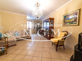 Trilocale in Vendita a Santa Croce sull'Arno, zona Staffoli, 137'000€, 87 m², arredato