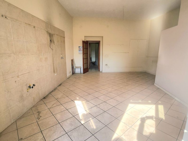 Bilocale in Vendita a Afragola, 125'000€, 100 m²