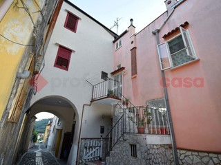 Casa Indipendente in Vendita a Bracigliano, 49'000&euro;, 70 m²