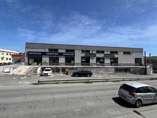 Capannone in Vendita a Catanzaro, zona Lucrezia della Valle, 2'550'000&euro;, 2580 m²