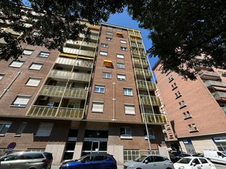 Ufficio in Vendita a Torino, 345'000€, 200 m²